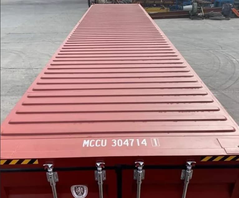 30FT USED SHIPPING CONTAINER – CUT DOWN