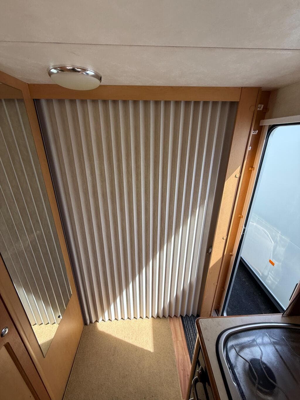 2005 Compass Rambler 16/5– 5 Berth Single Axle