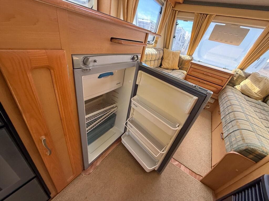 2005 Compass Rambler 16/5– 5 Berth Single Axle